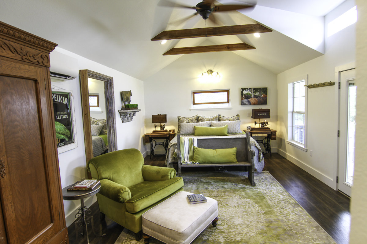 Silverthorn Master Suite